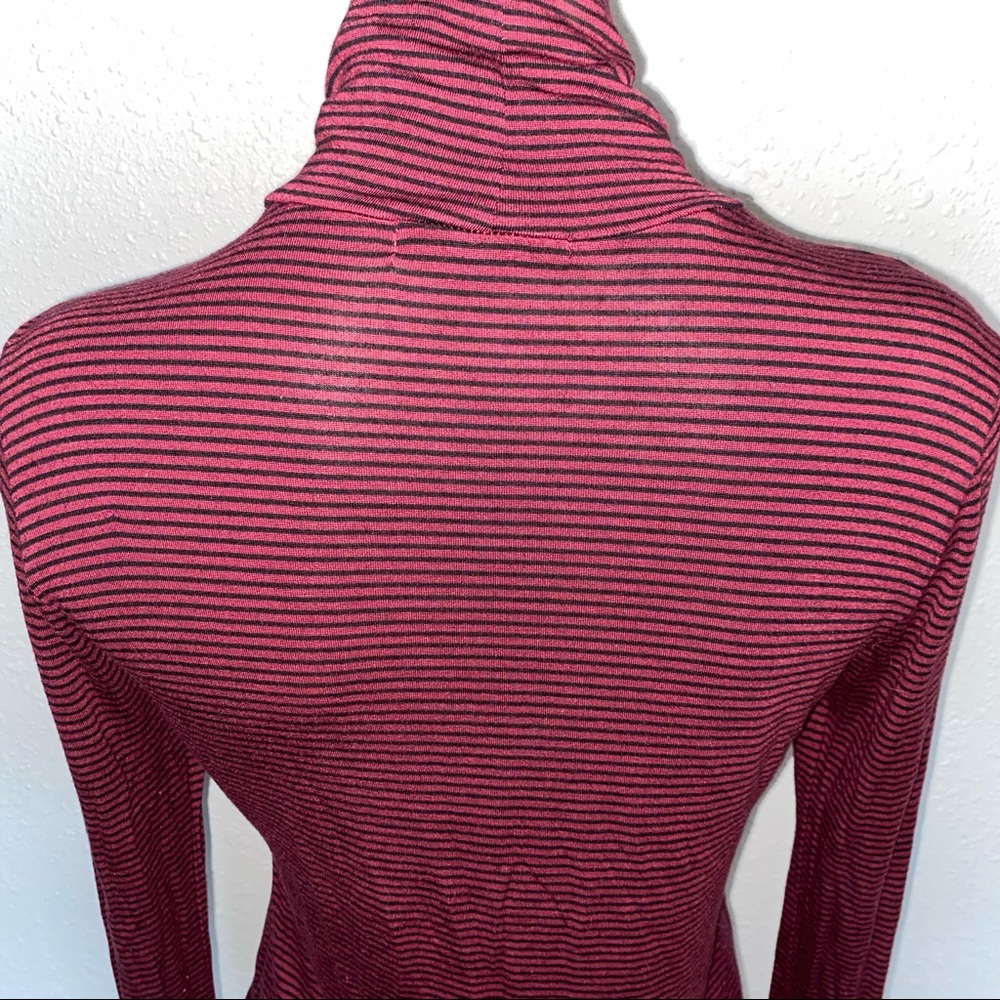 Active Basic Turtleneck - Picture 10 of 11